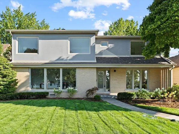 2371 Riverside Dr W, Windsor, ON N9B 1B1