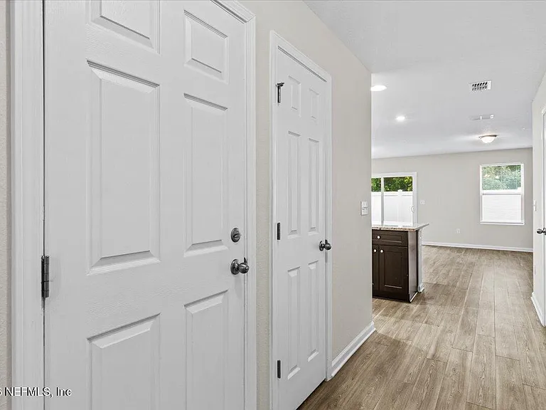 8206 Halls Hammock Ct — Photo 5