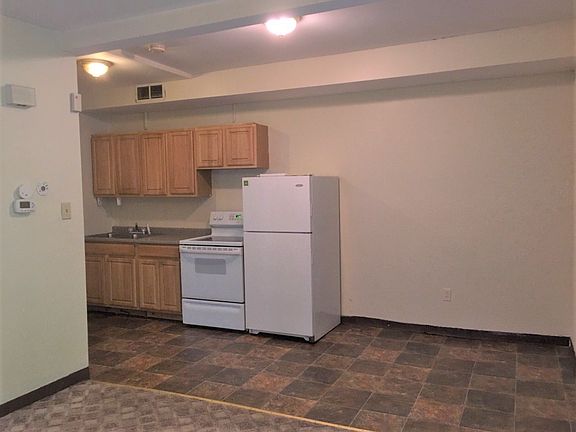4th image of 520 Morris St APT 4