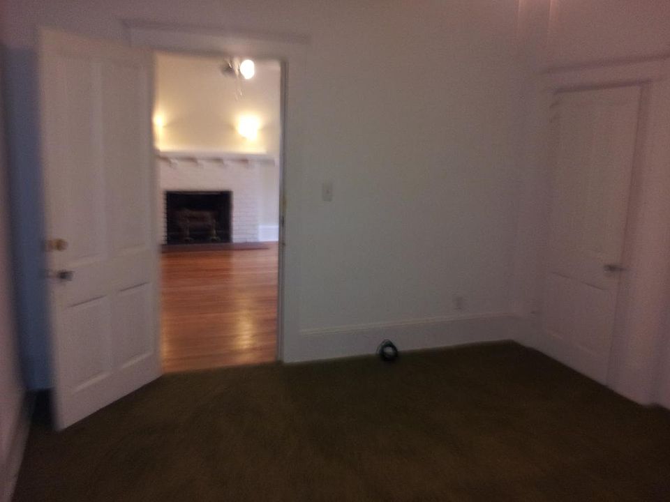 2nd image of 912 Kolb St