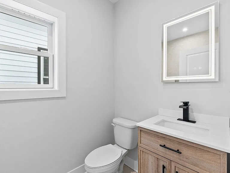 441 John St #2 — Photo 12
