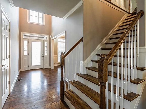 4th image of 232 Ellerslie Park Blvd