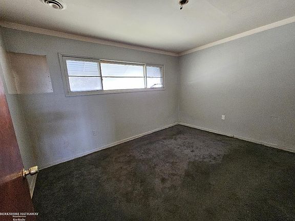 4th image of 6017 Katherine St