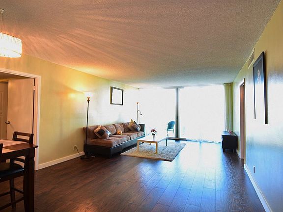 4th image of 120 Bayview Dr #931