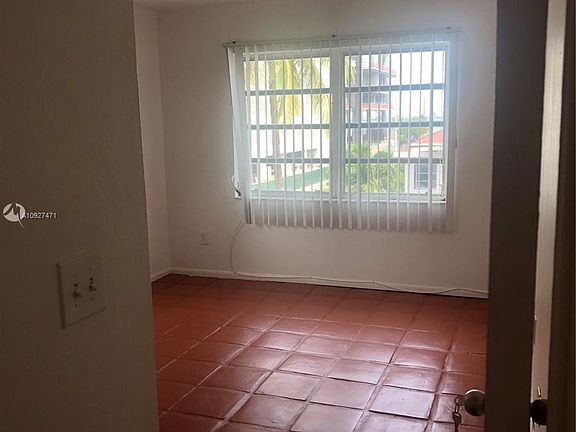 4th image of 500 NE 26th St APT 3A