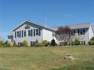 9106 Berry Rd, Mechanicstown, OH 44427