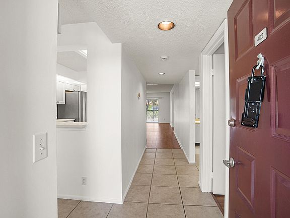 4th image of 1200 SW 130th Avenue #402g