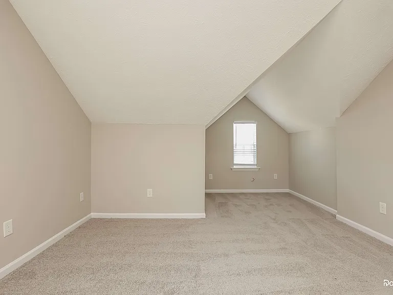 1424 Priestshore Bay — Photo 12