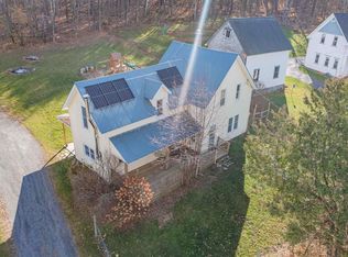 343 Cogswell St, Graniteville, VT 05654