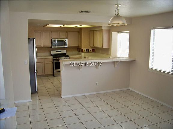 4th image of 2432 Moon Shore Dr