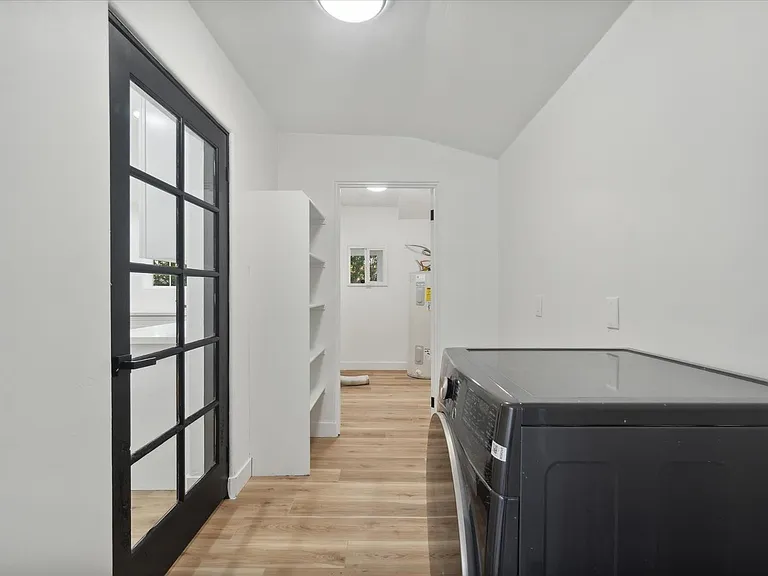 8525 E Clarendon Ave — Photo 9