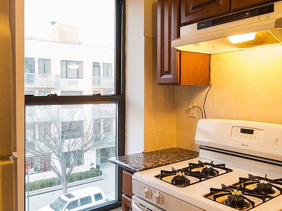 4th image of 792 Bergen Street Top