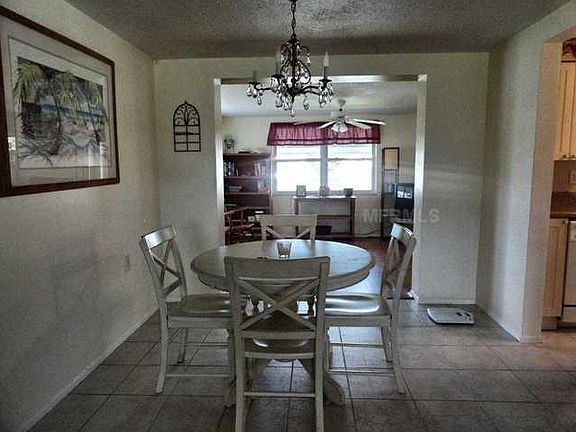 5th image of 1325 Basswood Dr