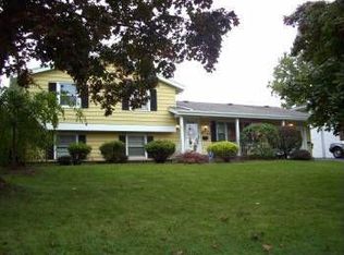 209 Summit Hill Dr, Rochester, NY 14612