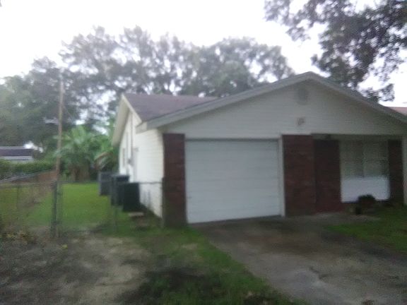 3rd image of 2806 William Ln