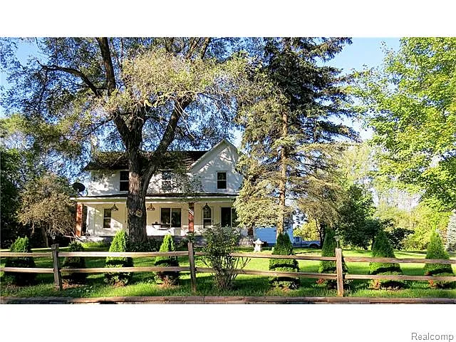 5202 Chilson Road photo 1