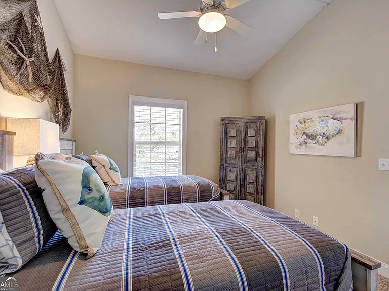 205 Mariners Cir — Photo 35
