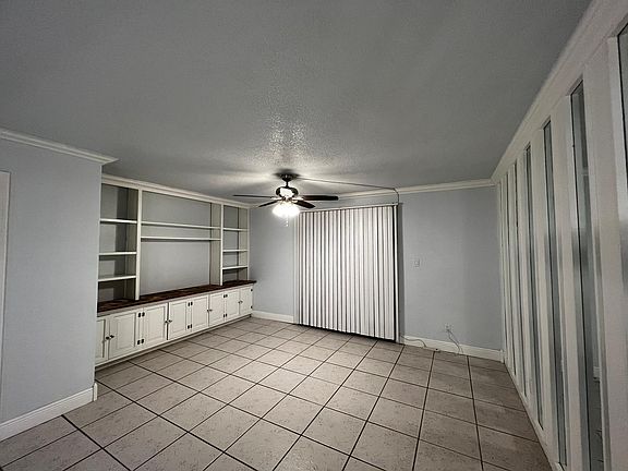 4th image of 111 Springwood B Cir
