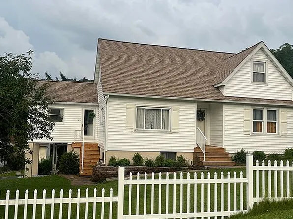 84 Kentucky St, Carpendale, WV 26753