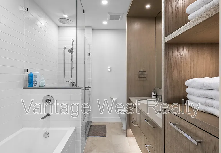 3389 Lakeshore Rd #210 — Photo 28