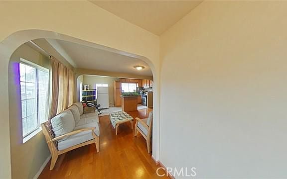 4th image of 2534 E Van Buren St
