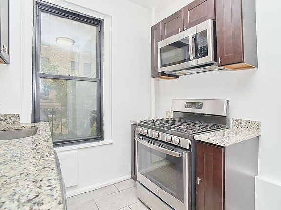 4th image of 344 Fort Washington Ave #2C
