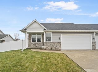 903 Highland Park Rd, Neenah, WI 54956