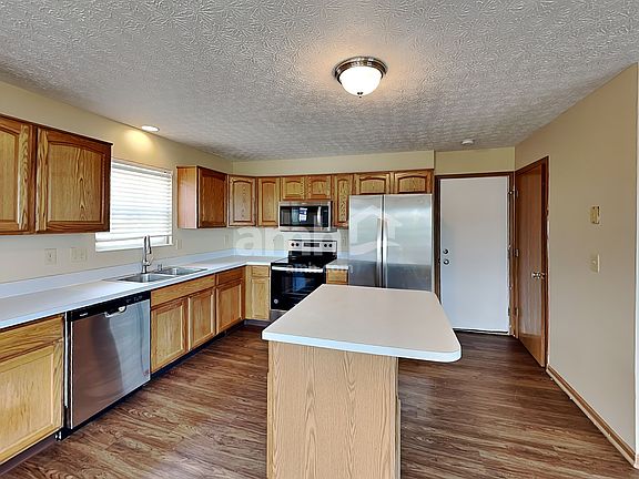 3rd image of 7481 Oliver Winchester Dr