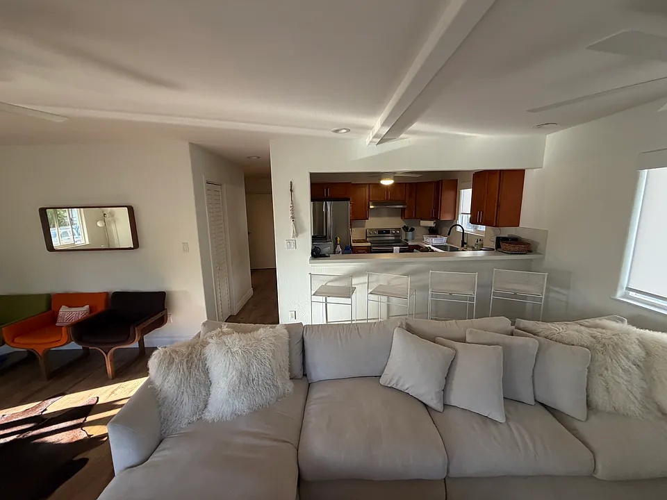 Kahauola St