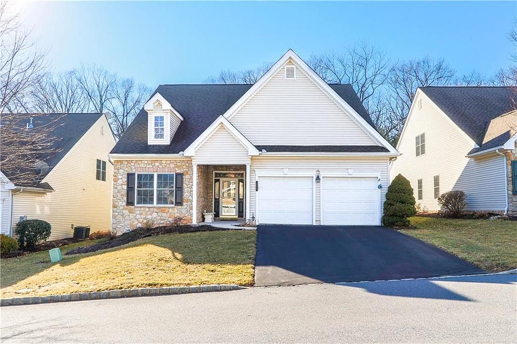 154 Glenmoor Circle N, Easton, PA 18045 Zillow