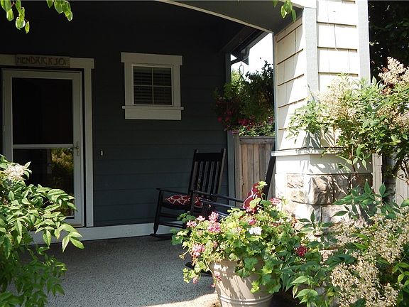 3rd image of 28528 71st Dr NW