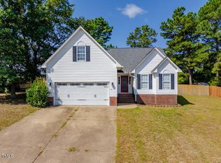 39 Cliffside Ct, Sanford, NC 27332