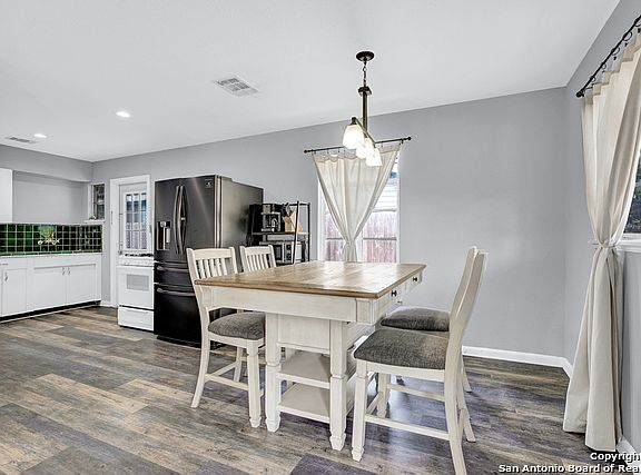 3rd image of 202 W Academy St
