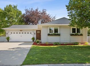 2202 25th Ave S, Fargo, ND 58103
