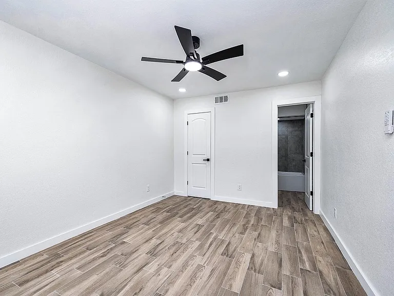 5532 Beverly Hill St #1 — Photo 6