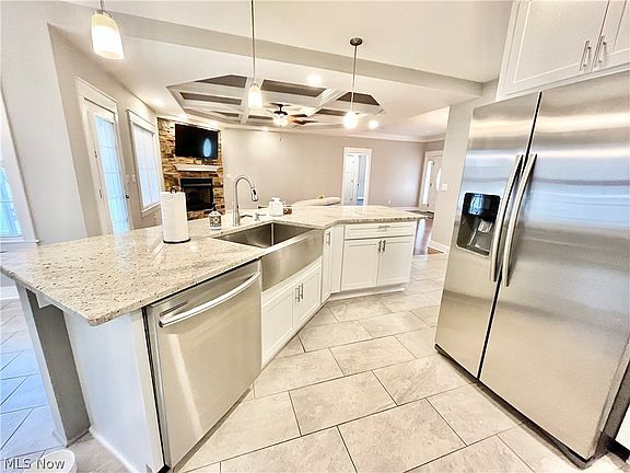 3rd image of 2945 Amity Ln