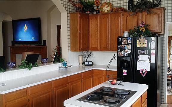 5th image of 530 Bullingham Ln