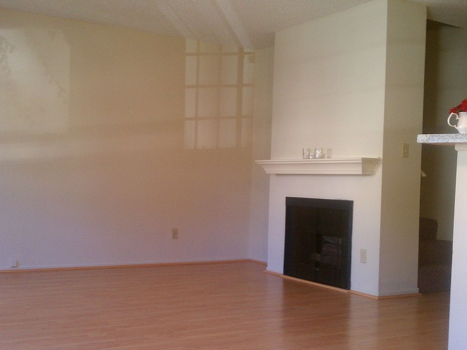 2nd image of 11312 Morrison St APT 17