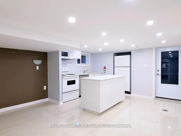 431 Kingston Rd #LOWER — Photo 10