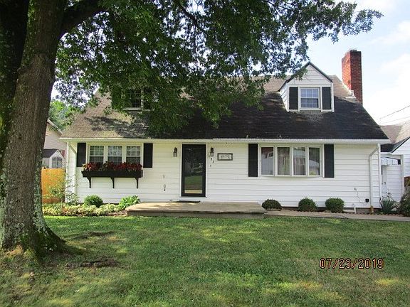 2nd image of 133 E Thistle Dr
