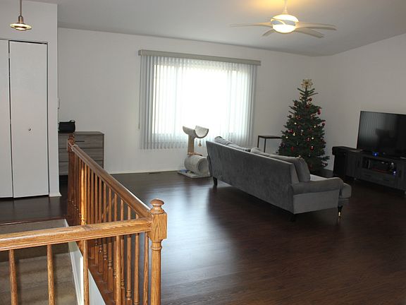 4th image of 495 Harrison Ct #495