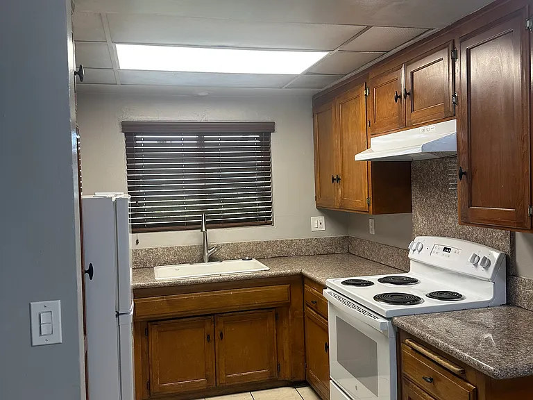 9308 Somerset Blvd — Photo 6