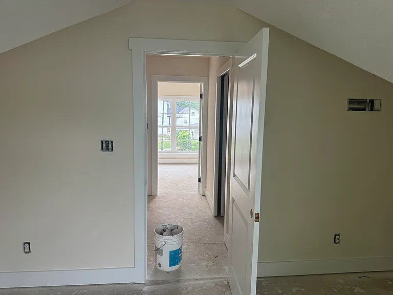 417 N High St #B — Photo 10