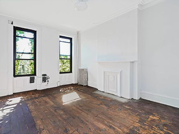 5th image of 674 Carroll St APT 3