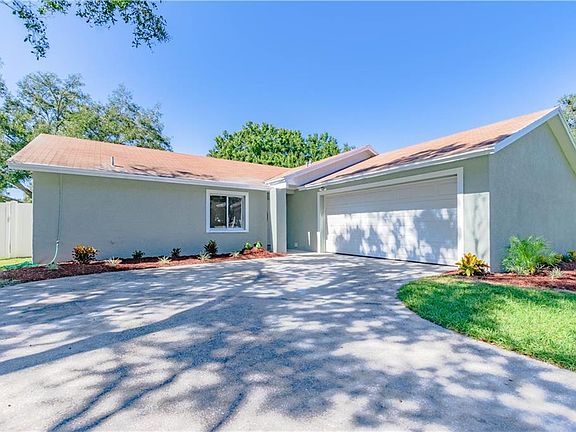 3rd image of 14926 Glasgow Ct