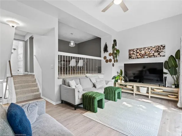 661 Childs Dr #49, Milton, ON L9T 3V7