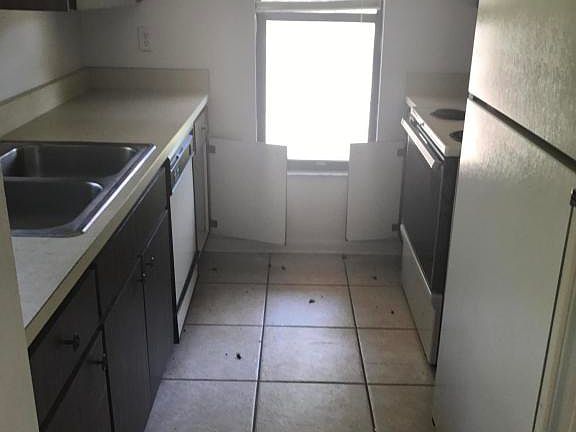3rd image of 4190 SE 21st Ct APT B