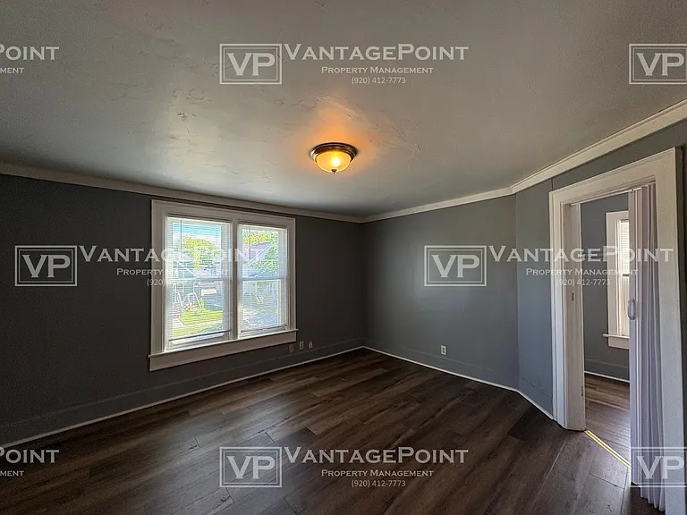 1270 Crooks St — Photo 7