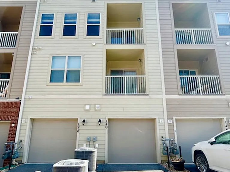 140 Copley Cir #22-B — Photo 36