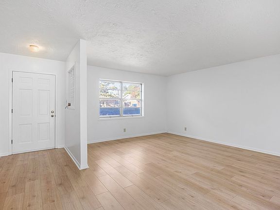 2nd image of 301-A/B Manor Dr